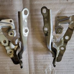 2009 Toyota Camry Hood Hinges LH & RH Pair Used