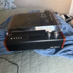 Victrola Brighton Bluetooth Player 