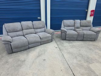 Reclining couch and loveseat