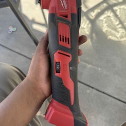 Milwaukee multi tool