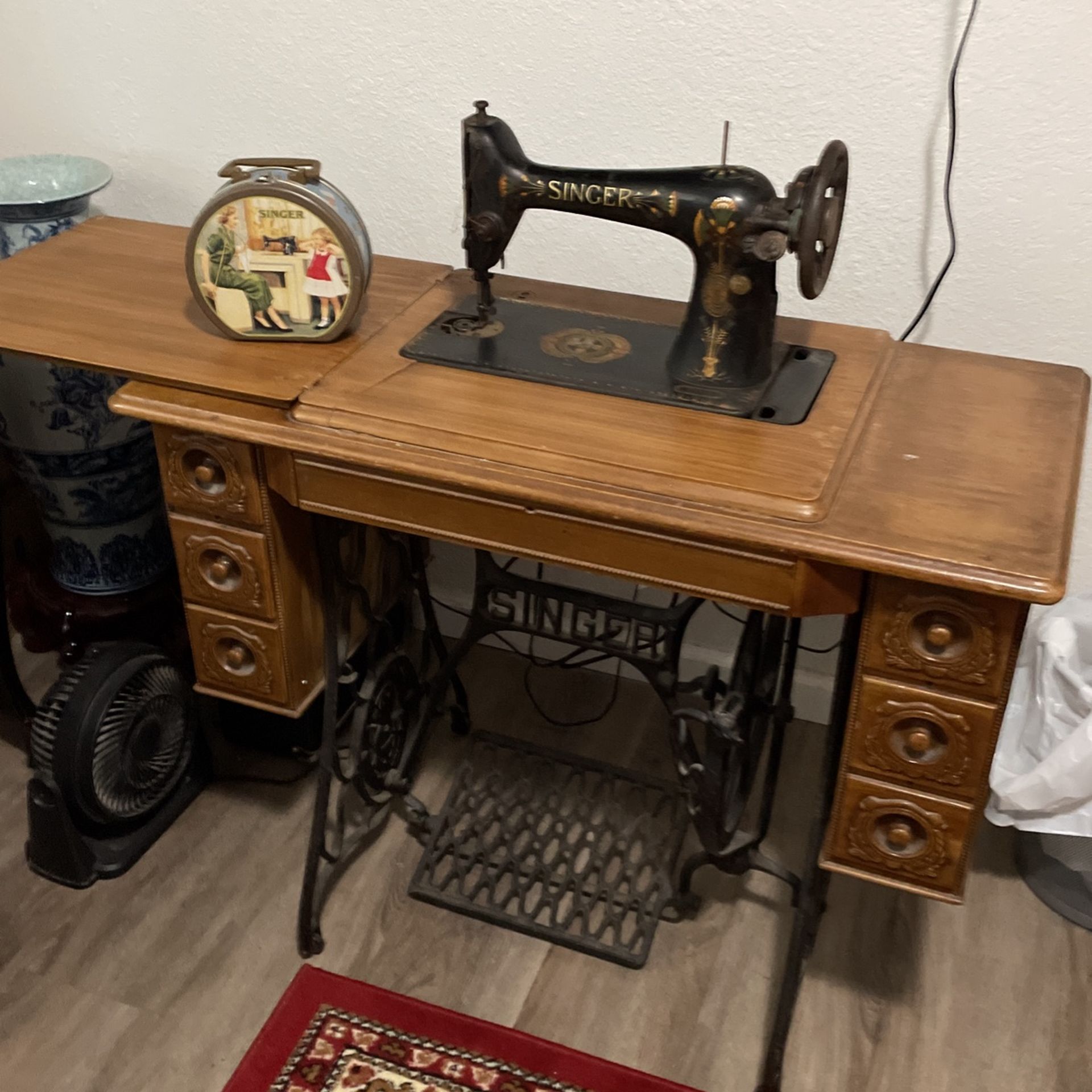 Singer Seeing Machine