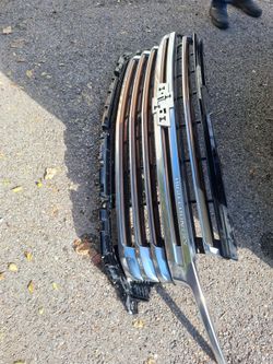 Grill chevrolet suburban or tahoe high country