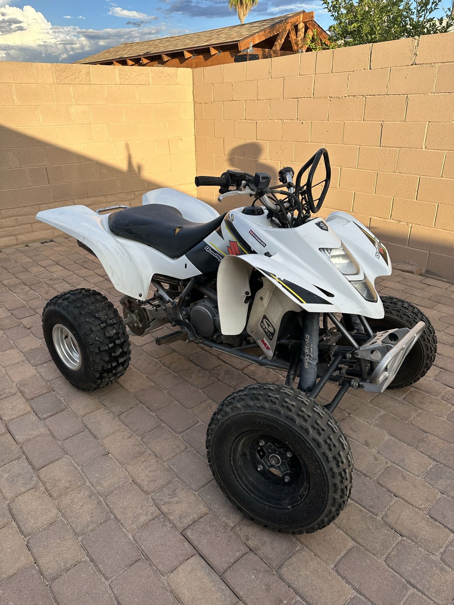 Suzuki 400