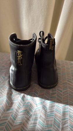 Doc martens women’s 8
