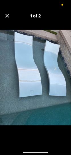 Pool Lounge Chairs
