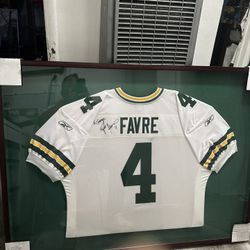 Green Bay Packers - Brett Favre : Signed Jersey 