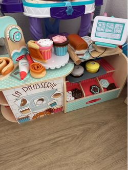 Melissa & Doug La patisserie bakery with accessories