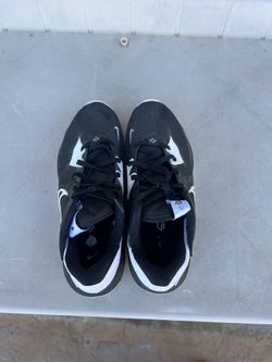 Nike Kyrie Basketball Shoes