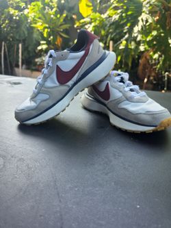 Nike Low-Top Sneakers White Gray Burgundy