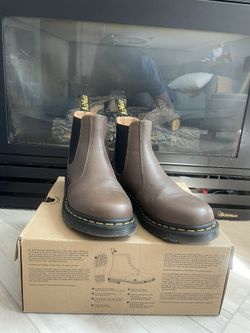 Dr Martens Chelsea Boots