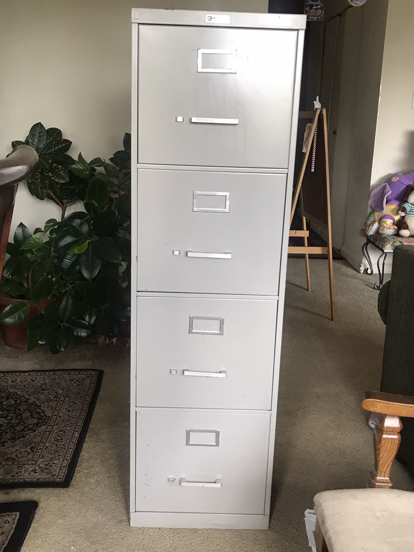 Bentsen 4 drawer file cabinet