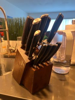 Knife Set with Wooden Block