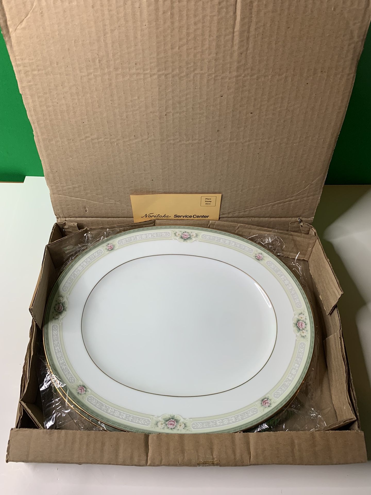 Lot Of 2 Elegant Noritake Brinkley Oval Gold 4156 Serving...