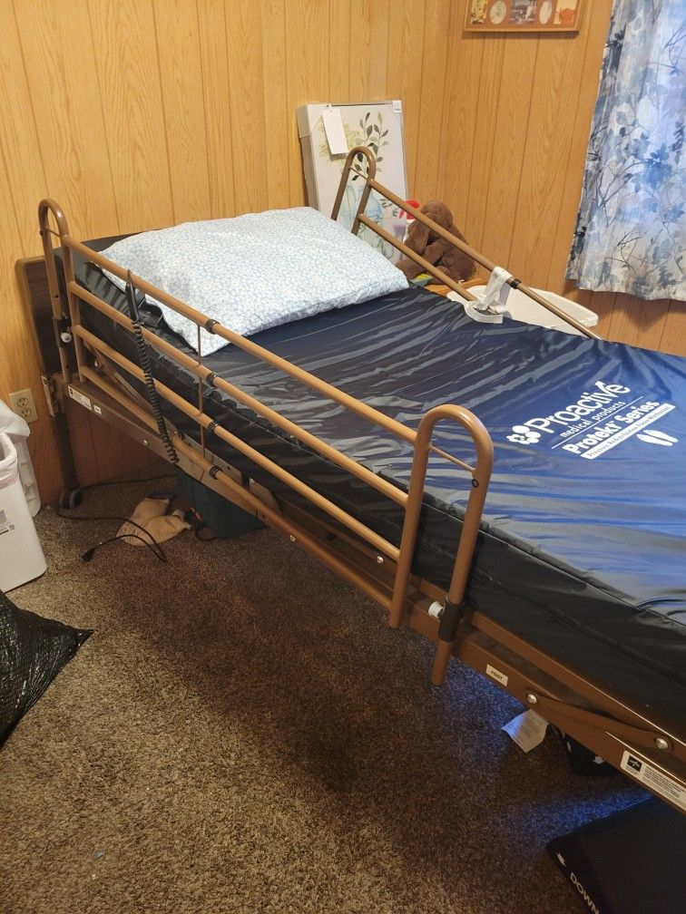 Medical Hospital Bed