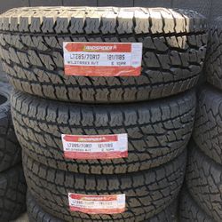 285/70/17 All Terrain Landspider Set of brand new tires installed and balanced, set de llantas nuevas instaladas y balanceadas