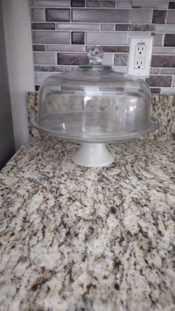 40$ Or Make Offer. Glass Base With Lid. If You See The Posting Is Available!