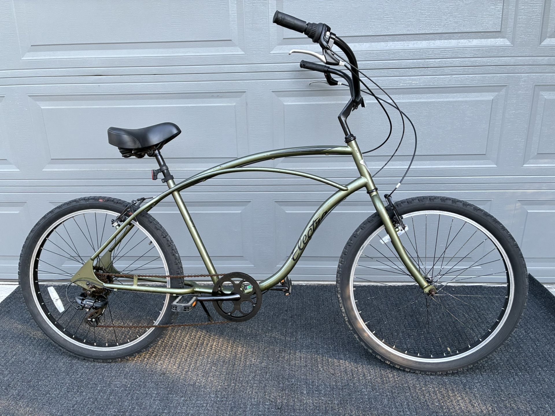 Trek Electra Comfort Cruiser 7 Speed Tall / Large Frame Bicycle 
