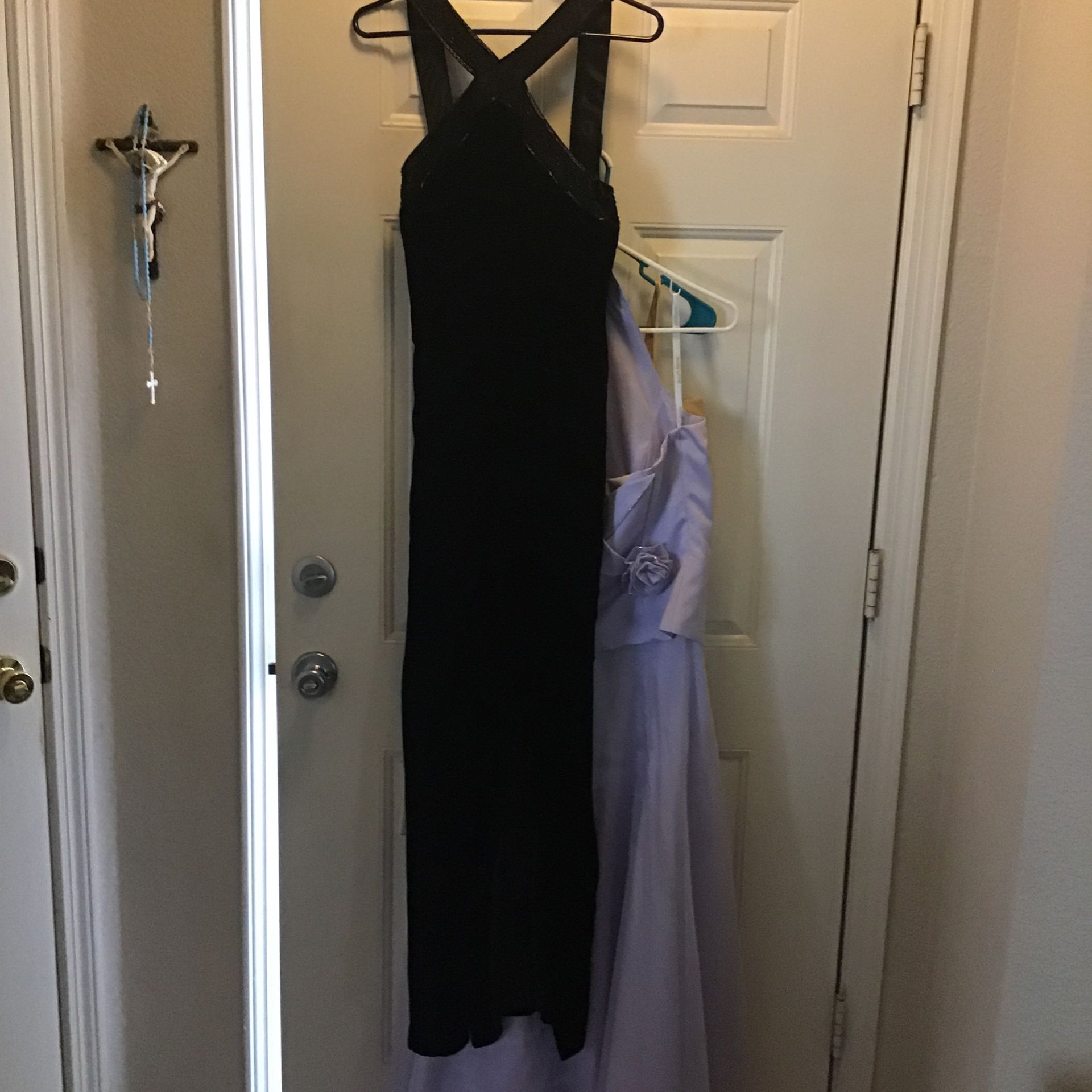 Sleeveless Beautiful Prom  Dress Used Once . Black Velvet With Cequence On The Top 
