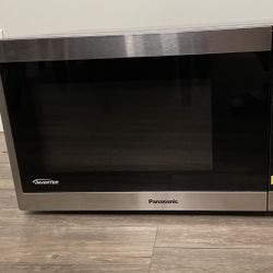Panasonic Microwave 1.3 Cu 1100W Power