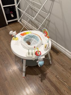 Baby play station - like new!