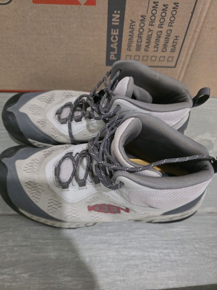 Keen Boots (Men's Size 10)