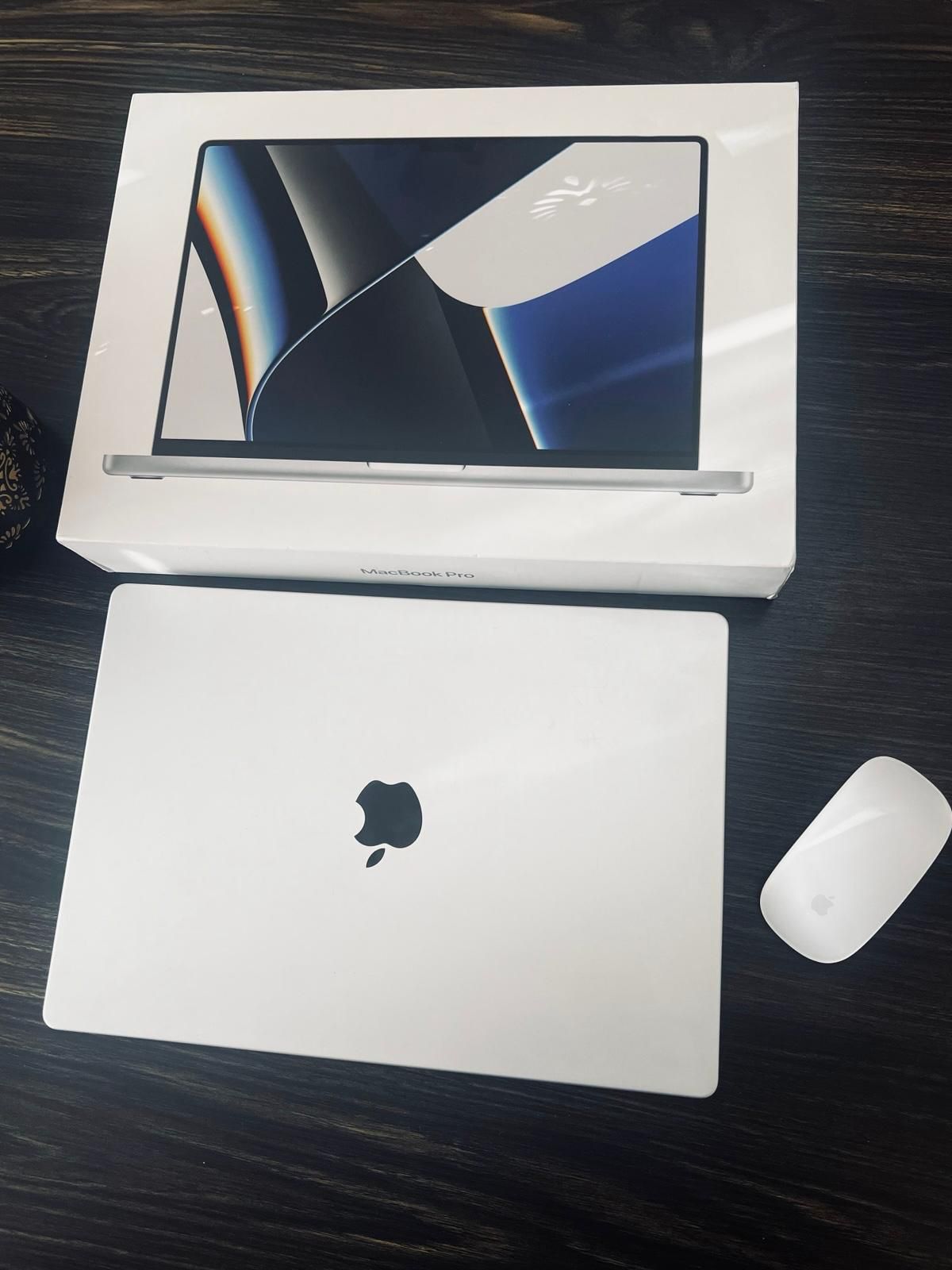 2021 Macbook Pro 16 inch *OBO*