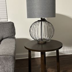 3pc Stylish End Table Set, 2 Luxury Styled Lamps