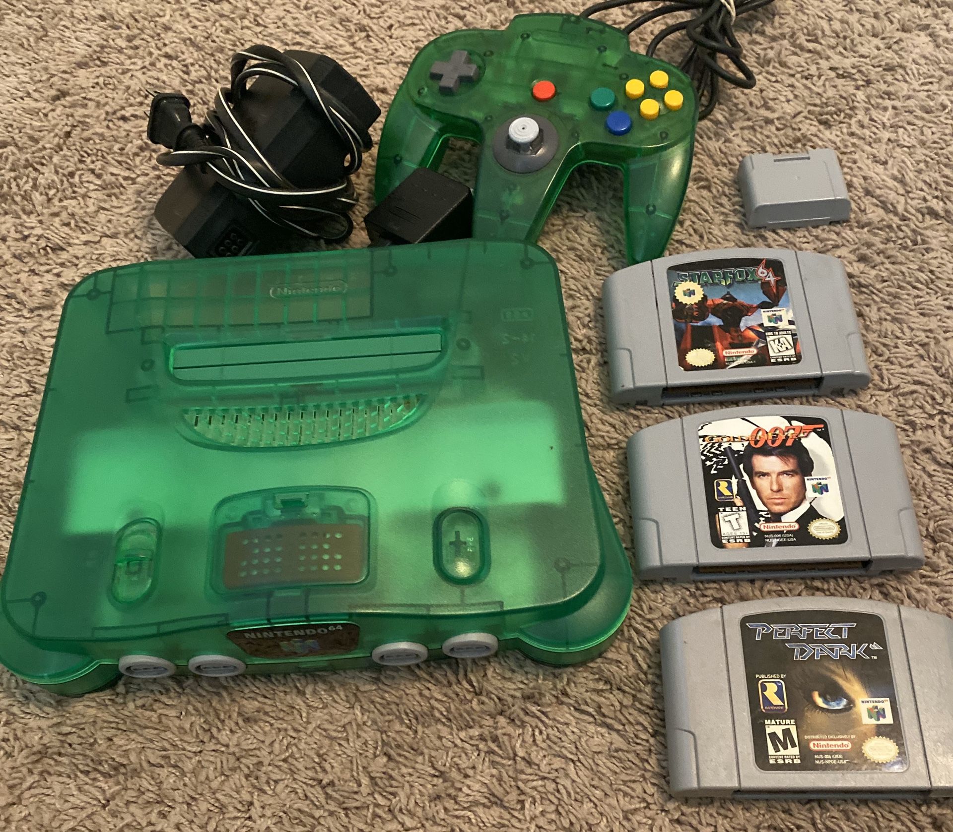 NINTENDO 64 N64 NEAR MINT CONDITION CONTROLLER LIKE NEW MEMORY CARD