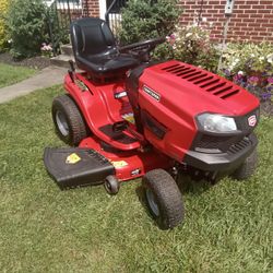 REAL NICE, CRAFTSMAN T1600 AUTOMATIC RIDING MOWER 