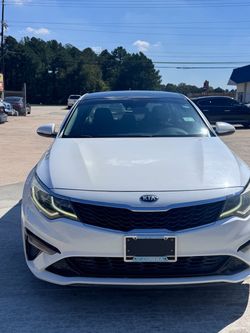 2020 Kia Optima LX sedan 4D