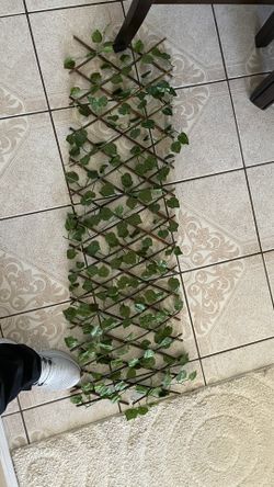 Expandable Faux Privacy Screen for Balcony Patio