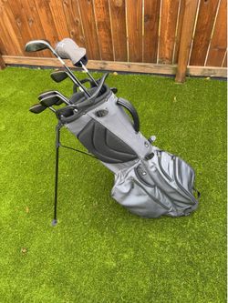 Golf club set with bag