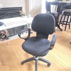 White Desk Excellent Condition with Chair