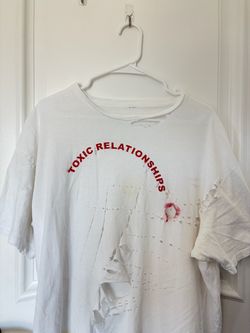 Toxic Relationships Distressed Tee