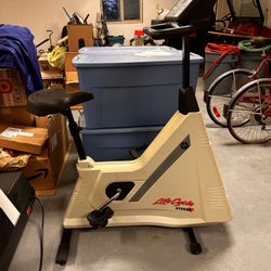 Life Cycle 6500HR Stationary Bike 