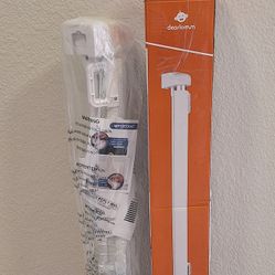 Brand New Dearlomum Retractable Baby Or Pet Safety Gate  - White