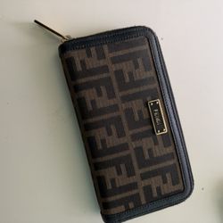 🤎 vintage fendi zucca zip wallet