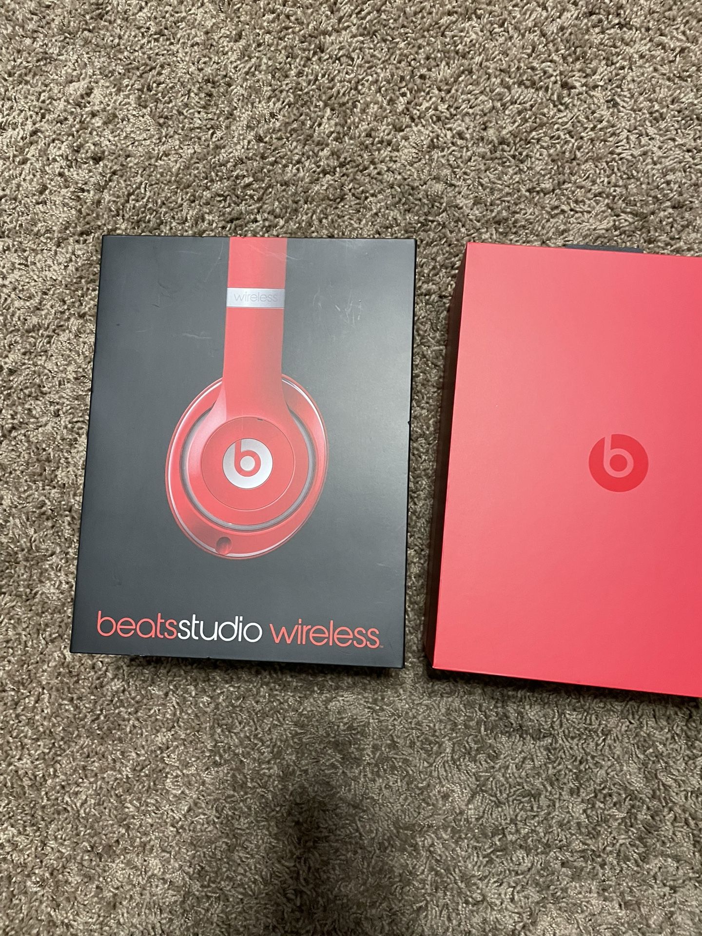 Studio headphones, Beats by Dre