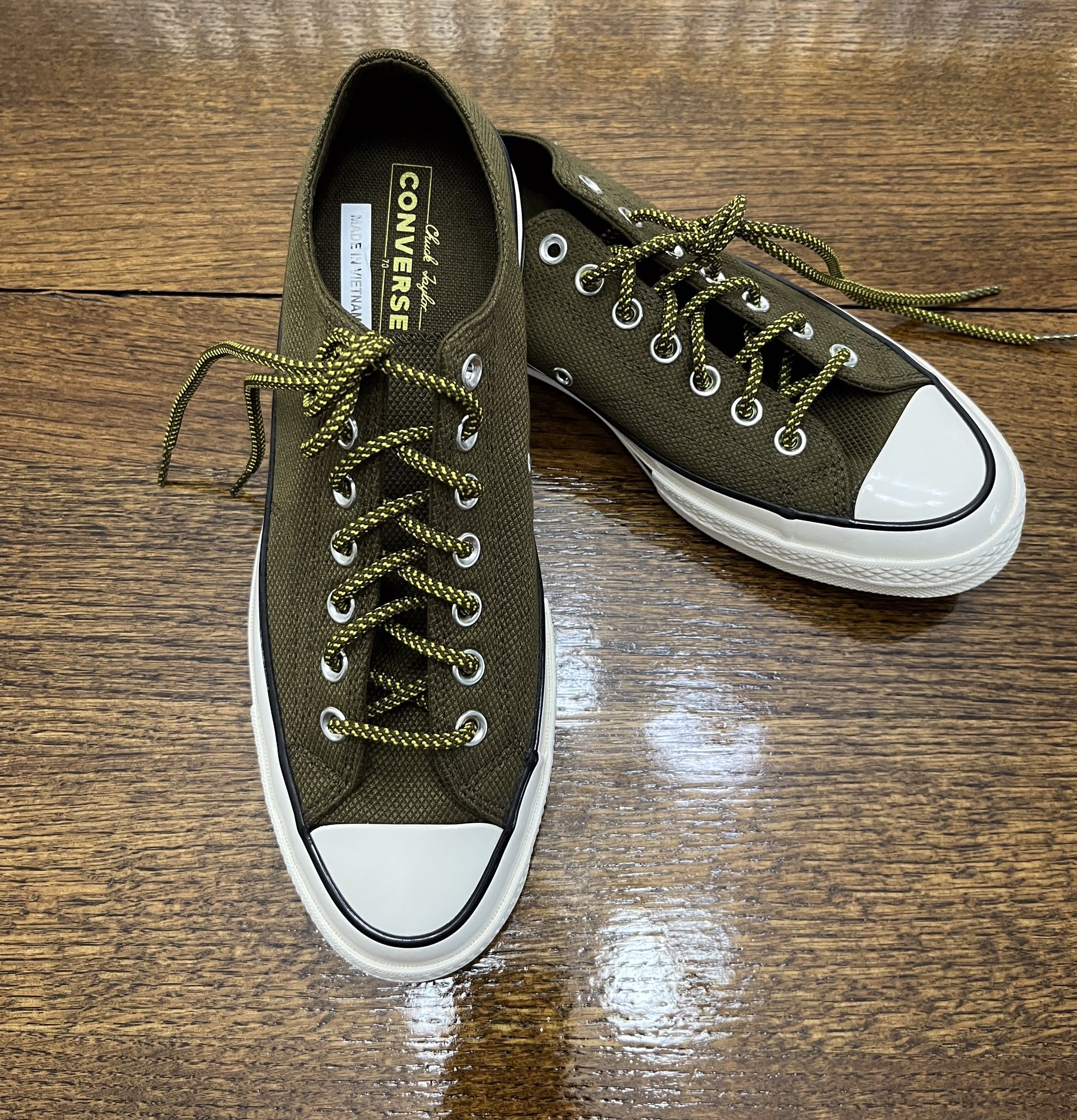 NEW Mens Rare Converse Green Sneakers Size 8.5