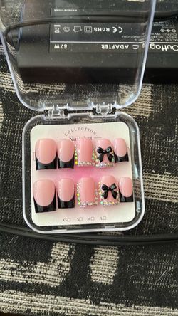 Press on nails