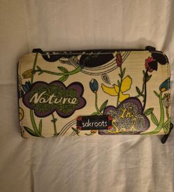 Woman's Sakroots Clutch / Organizer