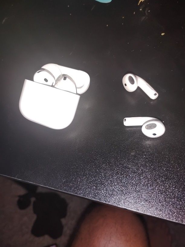 Air Pods 4th Gen