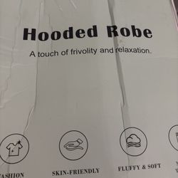 New in box My Lune Home Hooded Robe 