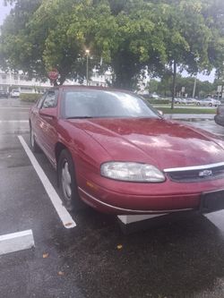 MONTE CARLO LUXURY LS COUPE, $3200 OBO OVER $3000
