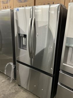 Samsung RF27CG5400SR French Door Refrigerator (Open Box / Scratch & Dent)
