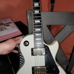 Guitar 🎸 Epiphone 