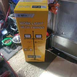 GT Lite 12000 Lumen Work Lite With Tripod