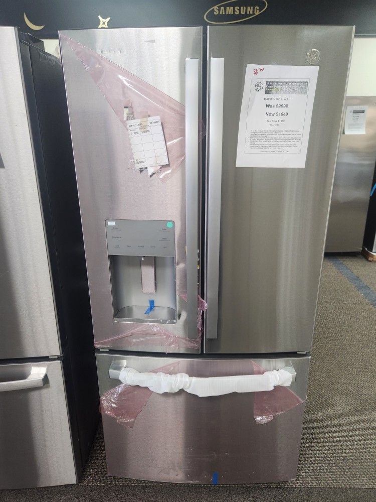 17.5 cu. ft French Door Refrigerator in Fingerprint Resistant Stainless Steel Counter Depth ENERGY STAR