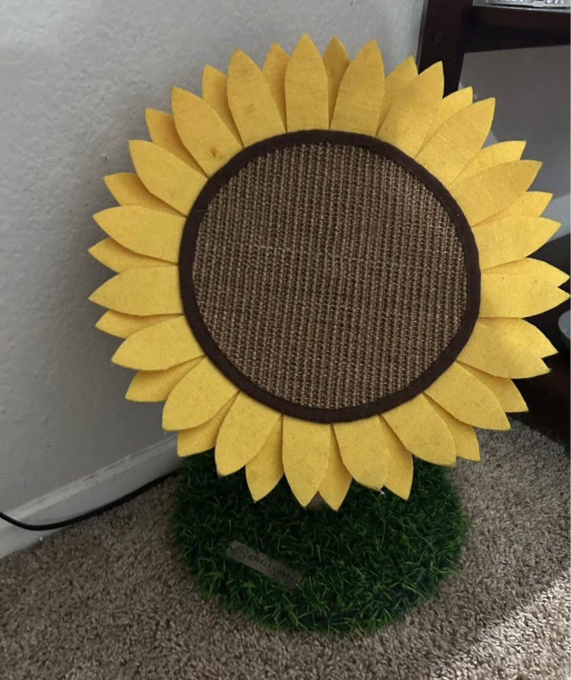 Sunflower Cat Scratcher