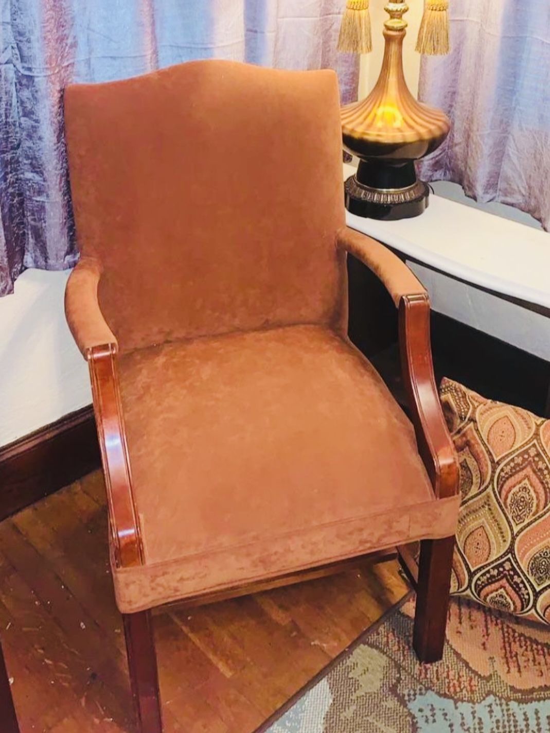 CUSHIONED MICROFIBER WALNUT WOOD “ KINGS HIGH BOY “ ARMED ACCENT CHAIR SOLD MADE STAIN RESISTANT - CINNAMON STEEL SPRINGS SMOKE PET FREE ENVIRONMENT